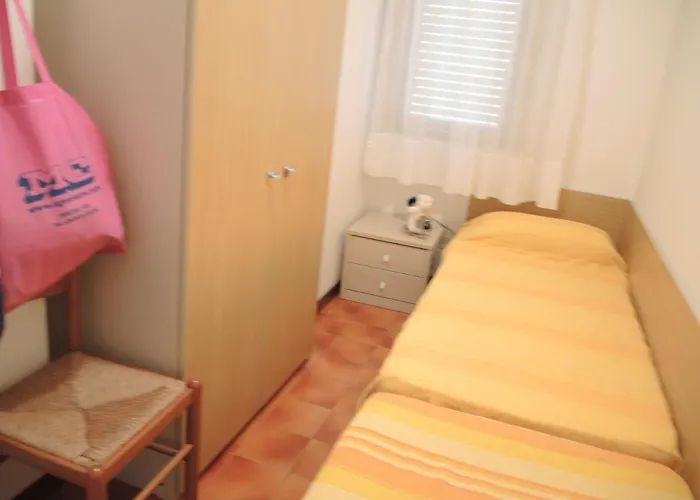 Marina Piccola Μπιμπιόνε